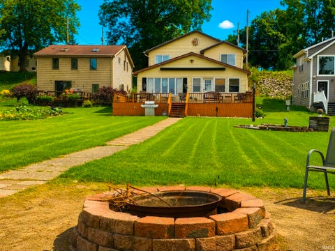 Photo of 6601 E Harrold Road, Churubusco, IN 46723 (MLS # 202633979)