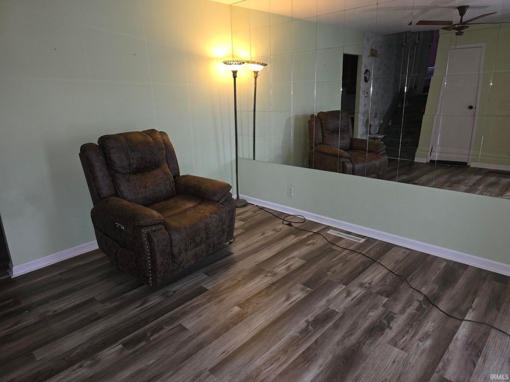 Photo of 214 N Vickery Lane, Marion, IN 46952 (MLS # 202548361)