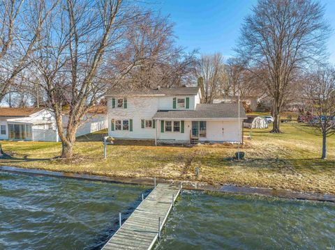 Photo of 7480 E 625 S, Wolcottville, IN 46795 (MLS # 202608045)