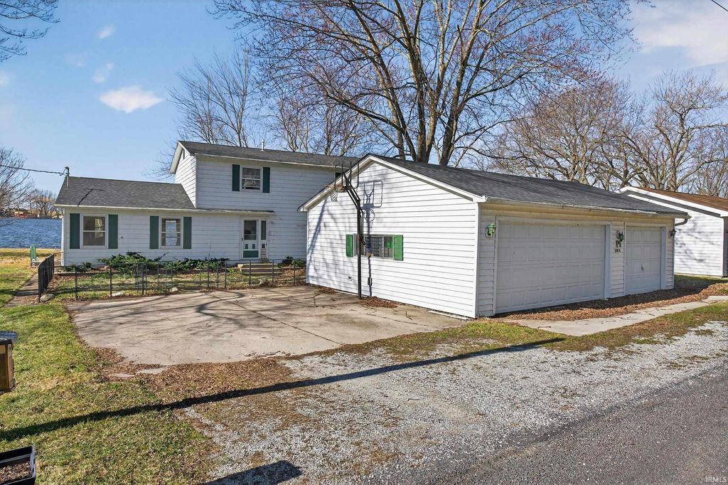 Photo of 7480 E 625 S, Wolcottville, IN 46795 (MLS # 202608045)