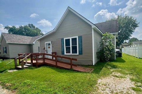 Photo of 1633 N 11th Street, Vincennes, IN 47591 (MLS # 202643790)