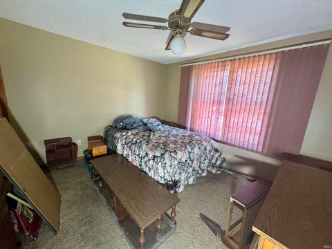 Tiny photo for 1633 N 11th Street, Vincennes, IN 47591 (MLS # 202643790)
