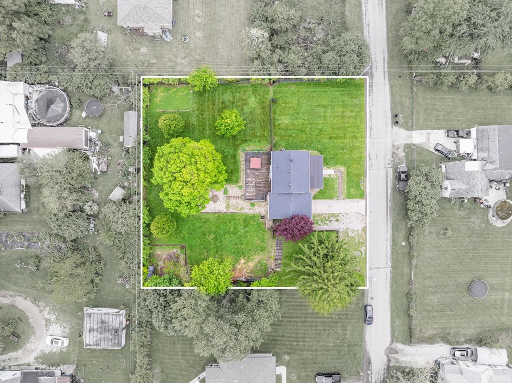 Photo of 2208 N Blaine Street, Muncie, IN 47303 (MLS # 202616892)