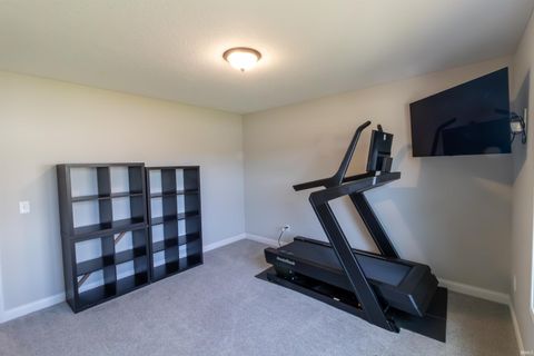 Tiny photo for 113 Paul Court, Roanoke, IN 46783 (MLS # 202613794)