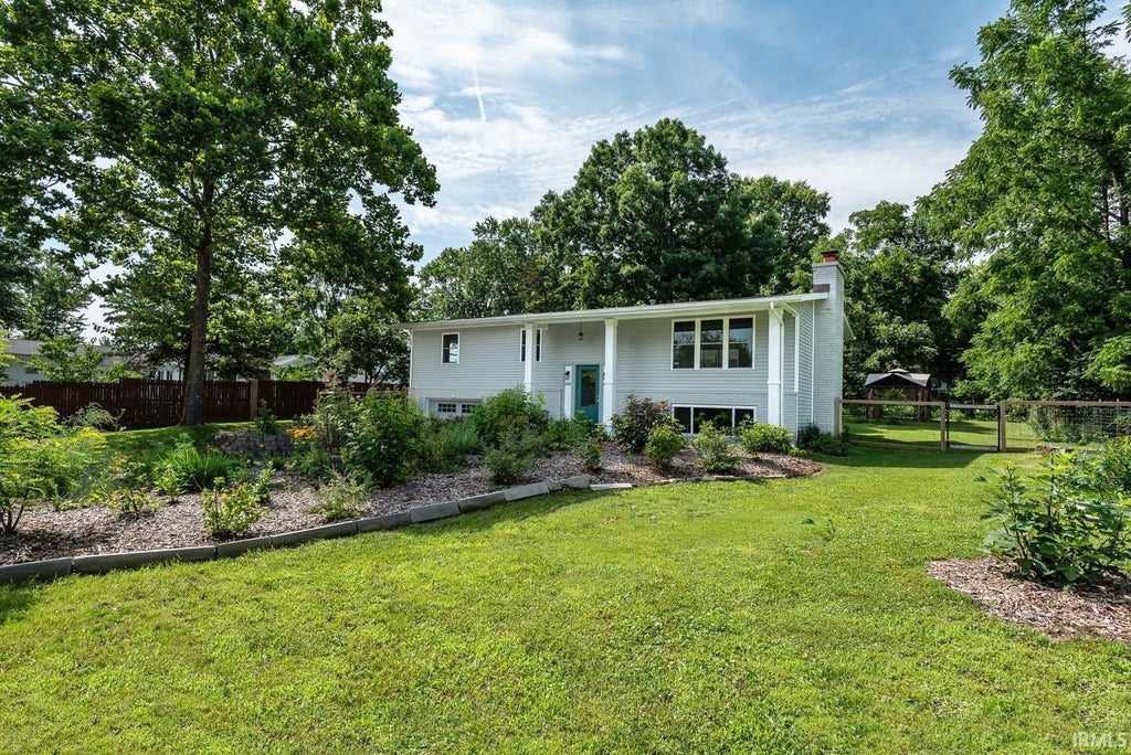 Photo of 4310 E Morningside Drive, Bloomington, IN 47408 (MLS # 202641020)