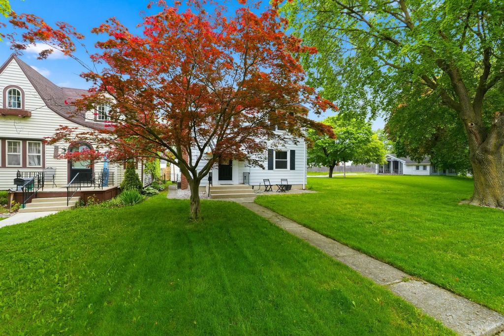 Photo of 4506 Arlington Avenue, Fort Wayne, IN 46807 (MLS # 202617494)