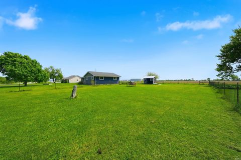 Tiny photo for 5310 N SR 101, Woodburn, IN 46797 (MLS # 202618077)