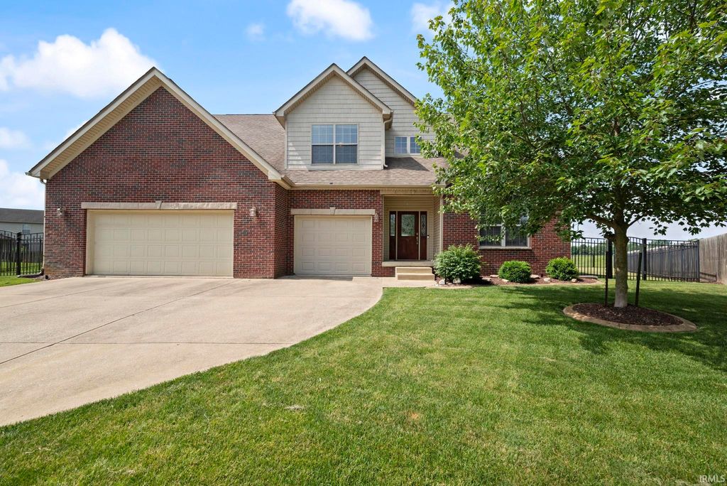 Photo for 2092 Ironbridge Court, Lafayette, IN 47905 (MLS # 202523627)
