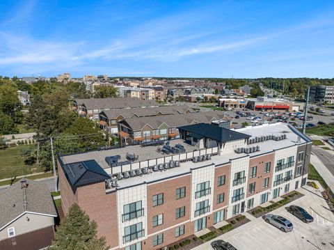 Tiny photo for 1010 Corby Boulevard #312, South Bend, IN 46617 (MLS # 202612686)