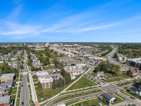 Tiny photo for 1010 Corby Boulevard #312, South Bend, IN 46617 (MLS # 202612686)