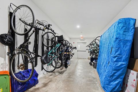 Tiny photo for 1010 Corby Boulevard #312, South Bend, IN 46617 (MLS # 202612686)