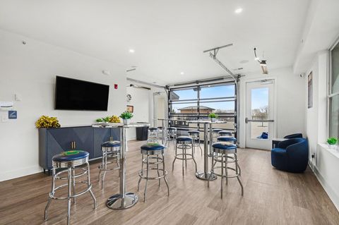 Tiny photo for 1010 Corby Boulevard #312, South Bend, IN 46617 (MLS # 202612686)