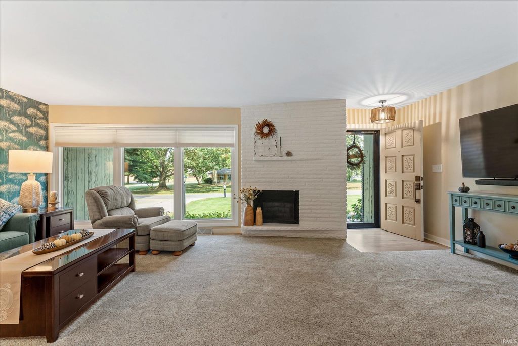 Photo of 53105 Osage Drive, South Bend, IN 46637 (MLS # 202613872)