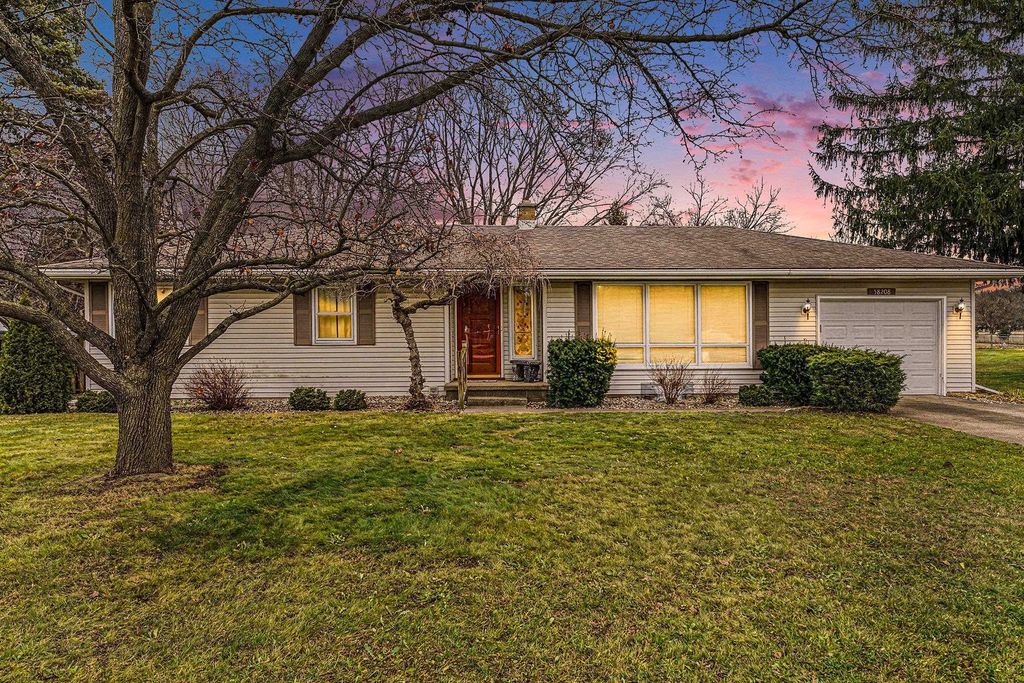 Photo of 58208 County Road 9, Elkhart, IN 46517 (MLS # 202600906)