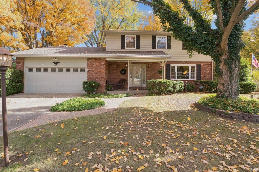 Photo of 52836 Arbor Drive, South Bend, IN 46635 (MLS # 202545587)