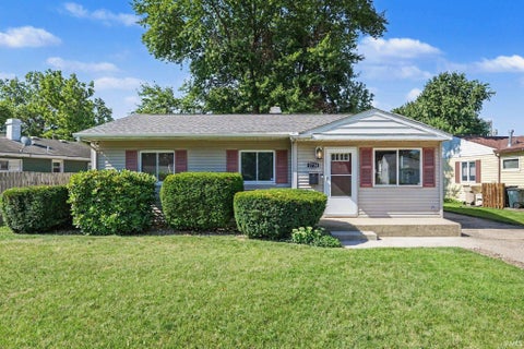Photo of 2734 Anzio Avenue, South Bend, IN 46615 (MLS # 202629913)