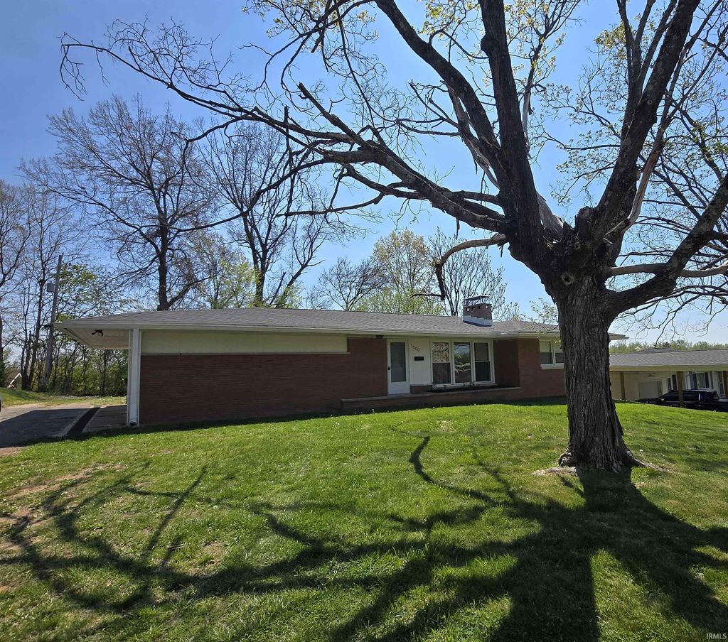 Photo of 1500 S Bosse Avenue, Evansville, IN 47712 (MLS # 202612170)