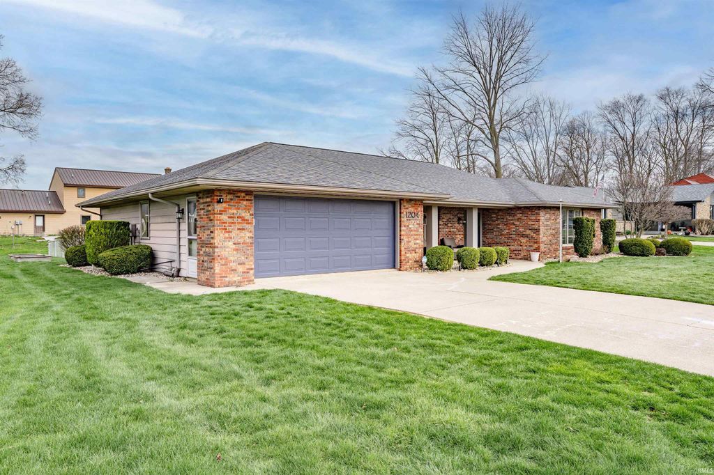 Photo of 1204 Allison Boulevard, Auburn, IN 46706 (MLS # 202612913)