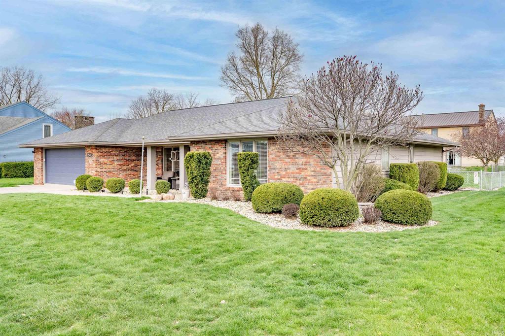 Photo of 1204 Allison Boulevard, Auburn, IN 46706 (MLS # 202612913)