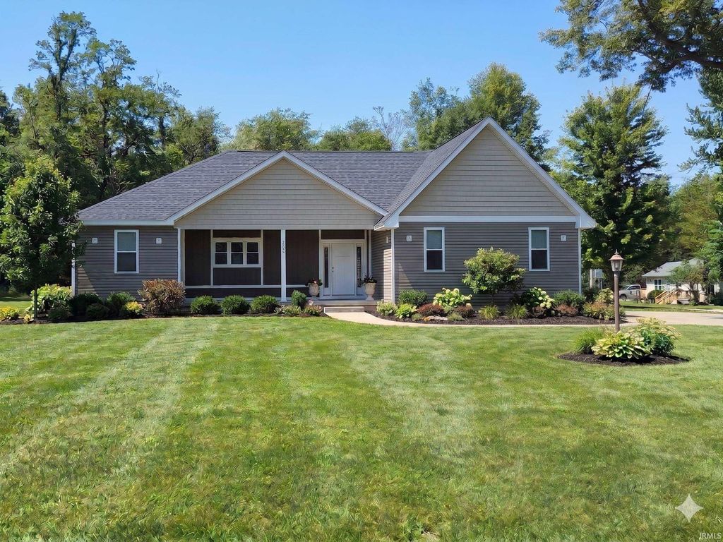 Photo of 809 E Culver Road, Knox, IN 46534 (MLS # 202617705)