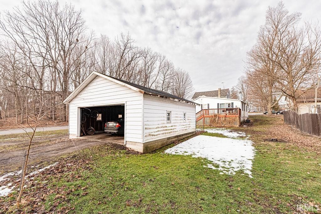 Photo of 214 S Elm Street, Albion, IN 46701 (MLS # 202605003)