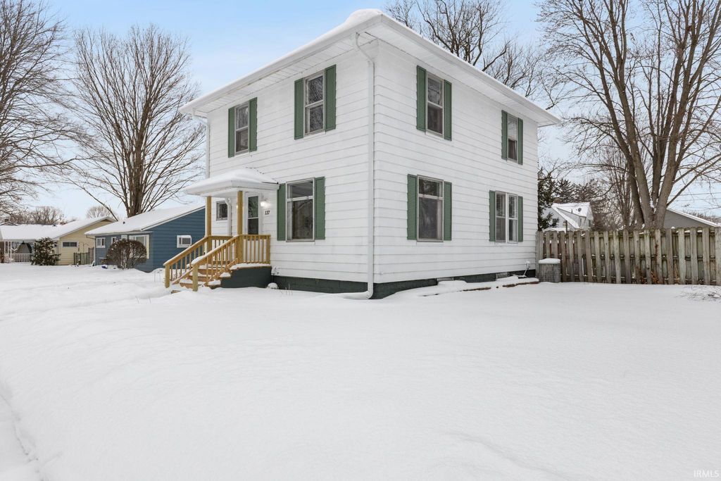 Photo of 137 Bank Street, Elkhart, IN 46516 (MLS # 202602973)