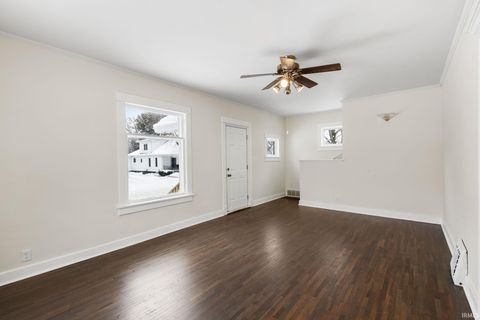 Tiny photo for 137 Bank Street, Elkhart, IN 46516 (MLS # 202602973)