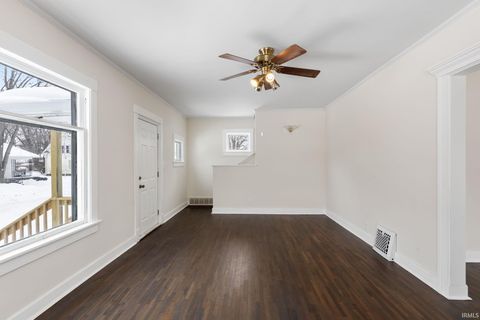 Tiny photo for 137 Bank Street, Elkhart, IN 46516 (MLS # 202602973)