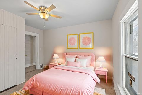 Tiny photo for 137 Bank Street, Elkhart, IN 46516 (MLS # 202602973)