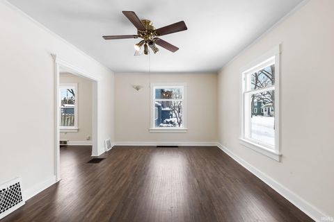 Tiny photo for 137 Bank Street, Elkhart, IN 46516 (MLS # 202602973)