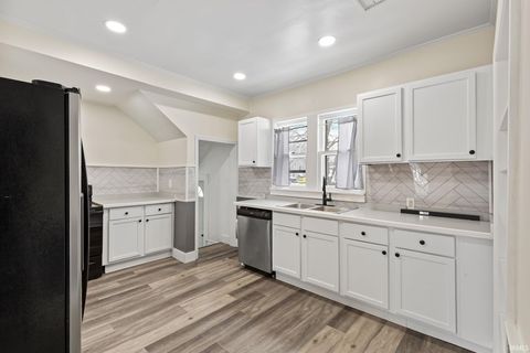 Tiny photo for 137 Bank Street, Elkhart, IN 46516 (MLS # 202602973)