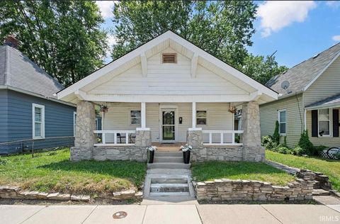 Photo of 515 W Jackson Street, Kokomo, IN 46901 (MLS # 202546393)