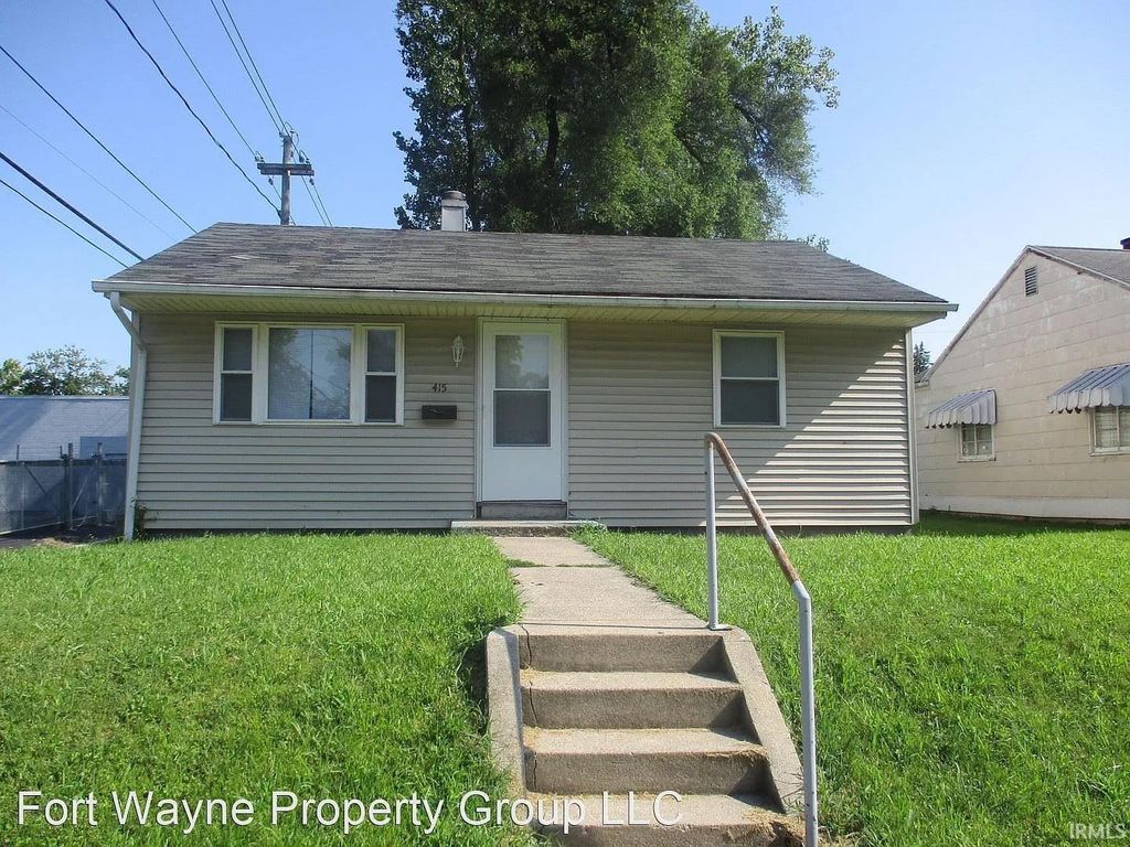 Photo of 415 Agnes Street, Fort Wayne, IN 46806 (MLS # 202615025)
