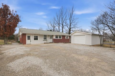 Photo of 15019 Auburn Road, Fort Wayne, IN 46845 (MLS # 202604356)