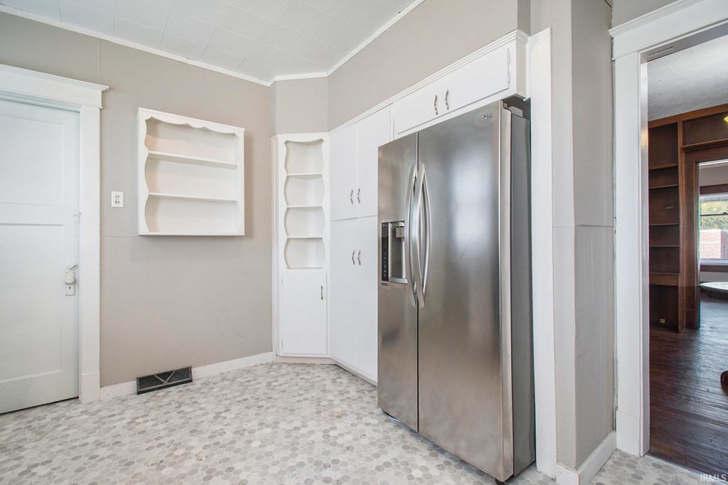 Photo of 419 W High Street, Elkhart, IN 46516 (MLS # 202615937)