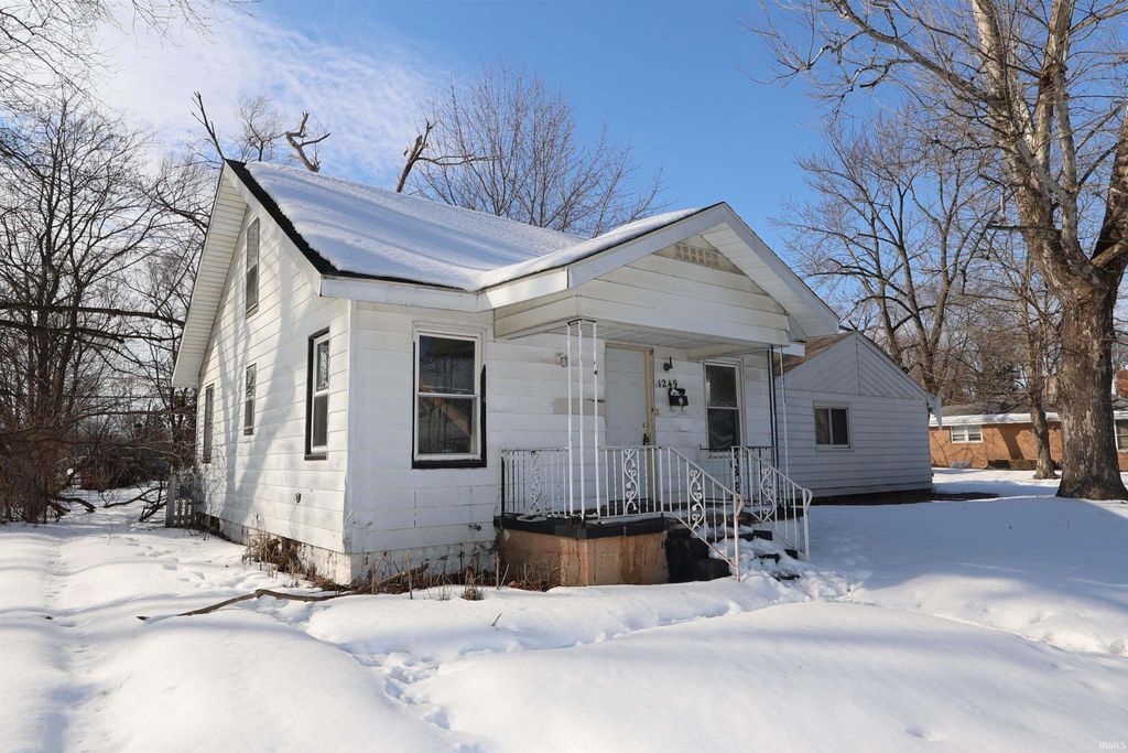Photo of 1249 Fremont Street, South Bend, IN 46628 (MLS # 202604624)