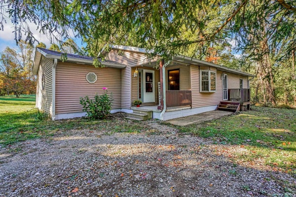925 W CEDAR BLUFF RD, BLOOMINGTON, IN 47403 - Image 7c8ce3b787560dc2d6f9be657d3ba936/9027712