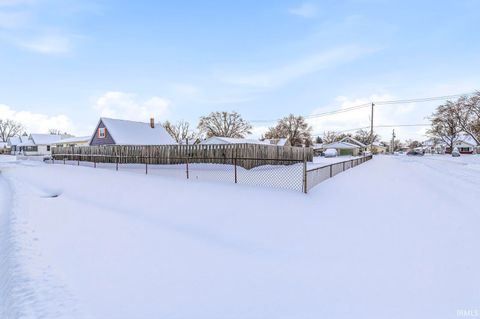 Tiny photo for 209 E Borley Avenue, Mishawaka, IN 46545 (MLS # 202601868)