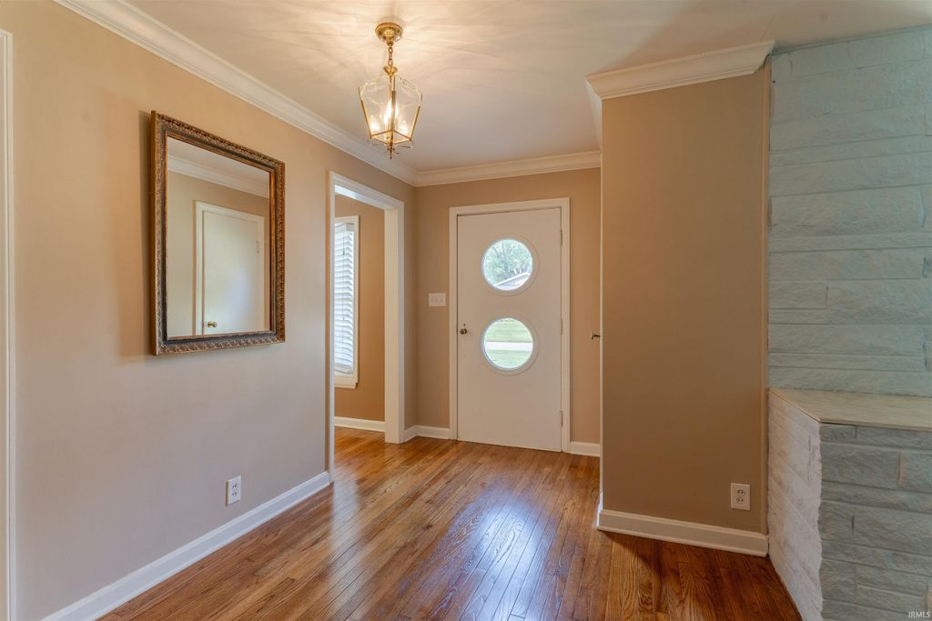 Photo of 1500 Glenmoor Road, Evansville, IN 47715 (MLS # 202539841)