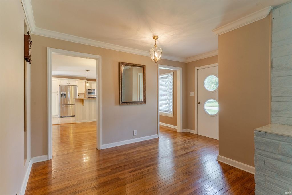 Photo of 1500 Glenmoor Road, Evansville, IN 47715 (MLS # 202539841)