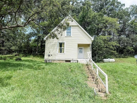 Photo of 1446 E Lovers Lane Road, Peru, IN 46970 (MLS # 202633718)