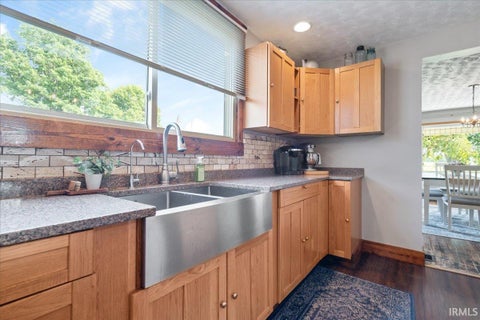 Tiny photo for 4098 E State Rd 38 Road, New Castle, IN 47362 (MLS # 202637870)
