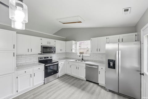 Tiny photo for 8931 Whispering Woods Drive, Fort Wayne, IN 46804 (MLS # 202632302)