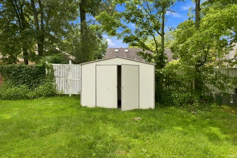 Tiny photo for 8931 Whispering Woods Drive, Fort Wayne, IN 46804 (MLS # 202632302)