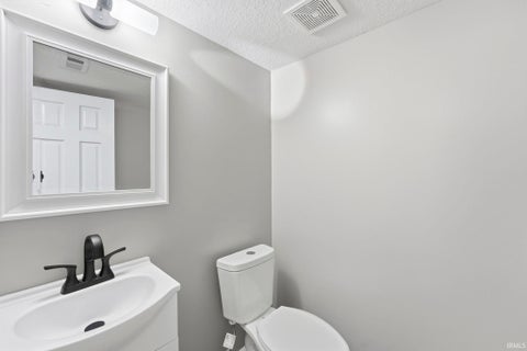 Tiny photo for 8931 Whispering Woods Drive, Fort Wayne, IN 46804 (MLS # 202632302)