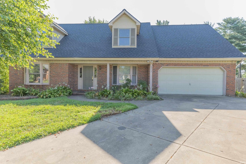 Photo of 2939 Woodside Court, Evansville, IN 47711 (MLS # 202631149)