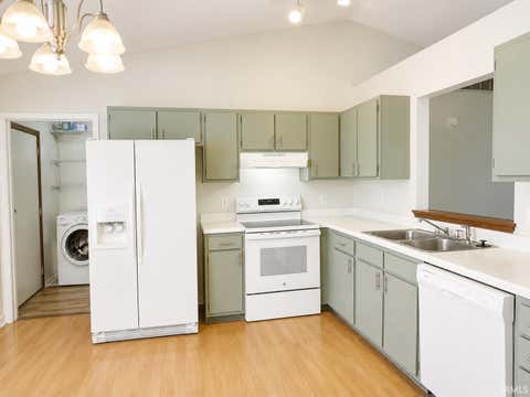 Tiny photo for 927 May Place, Fort Wayne, IN 46825 (MLS # 202622070)