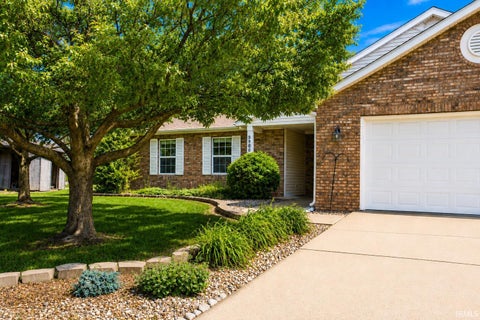 Photo of 3908 Conifer Court, Lafayette, IN 47905 (MLS # 202623143)
