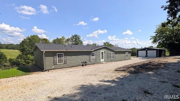 8108 ARVIN LN, LOOGOOTEE, IN 47553 - Image 7cb2f40c41593d0d13be4ddcccc1e1d1/365326760