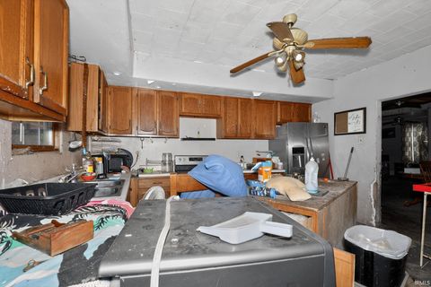 Tiny photo for 313 S Division Street #313 S Division St, Flora, IN 46929 (MLS # 202602117)